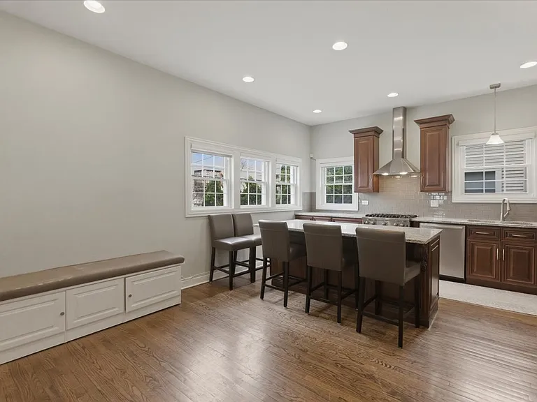1828 W Berenice Ave — Photo 4