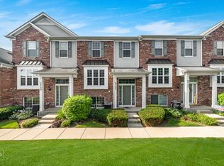 2707 Neubauer Cir, Lindenhurst, IL 60046