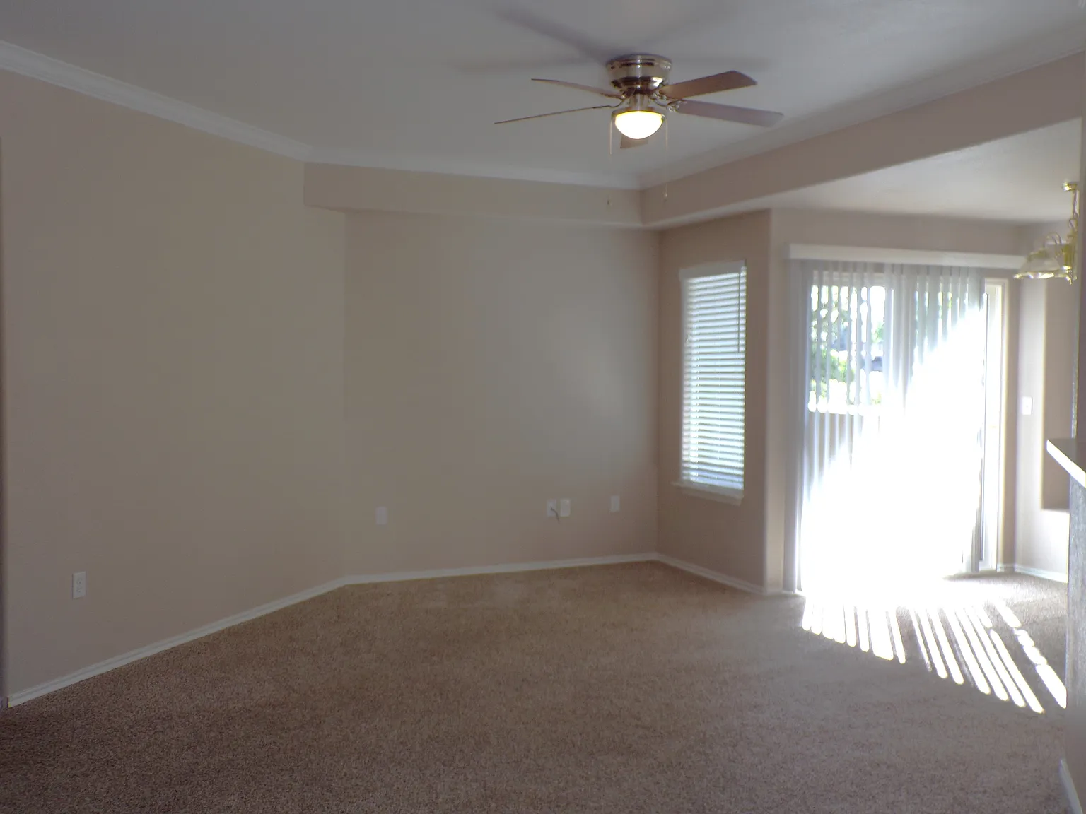 2 bed, 1149 sqft, $1,750 — Photo 3