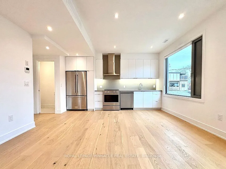 155 Dovercourt Rd #2