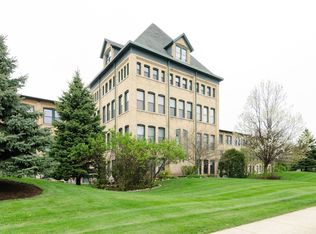 630 Congdon Ave APT C, Elgin, IL 60120