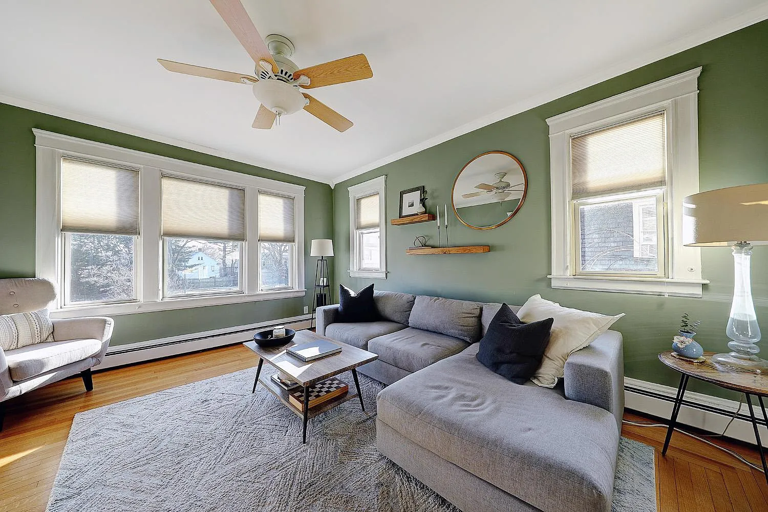 2 bed, 1100 sqft, $2,700 — Photo 3