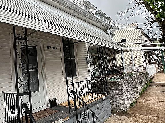 2nd image of 235 S Vine St