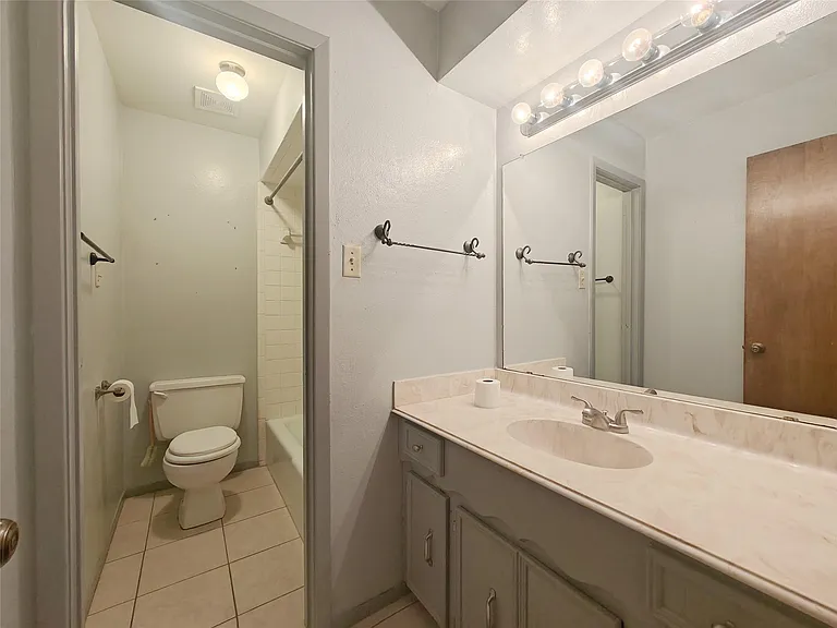 15606 Pinedell Dr — Photo 20