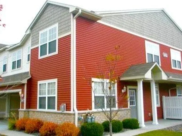 15652 Emerald Dr #10, Hugo, MN 55038