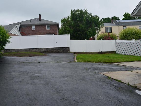 4th image of 10 S Wilber St