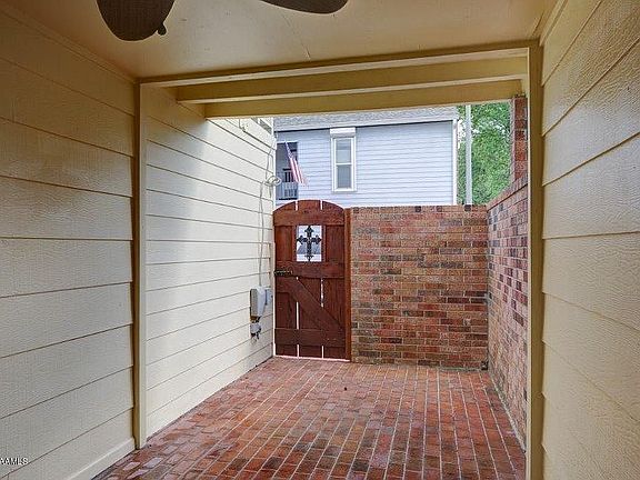 Private courtyard