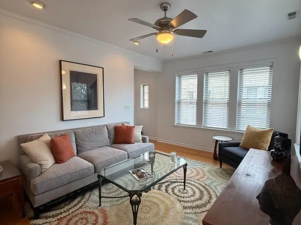 1733 W Balmoral Ave APT 3A, Chicago, IL 60640