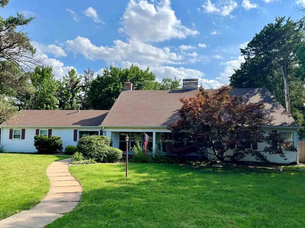 3 E Sequoia Dr, Wichita, KS 67206