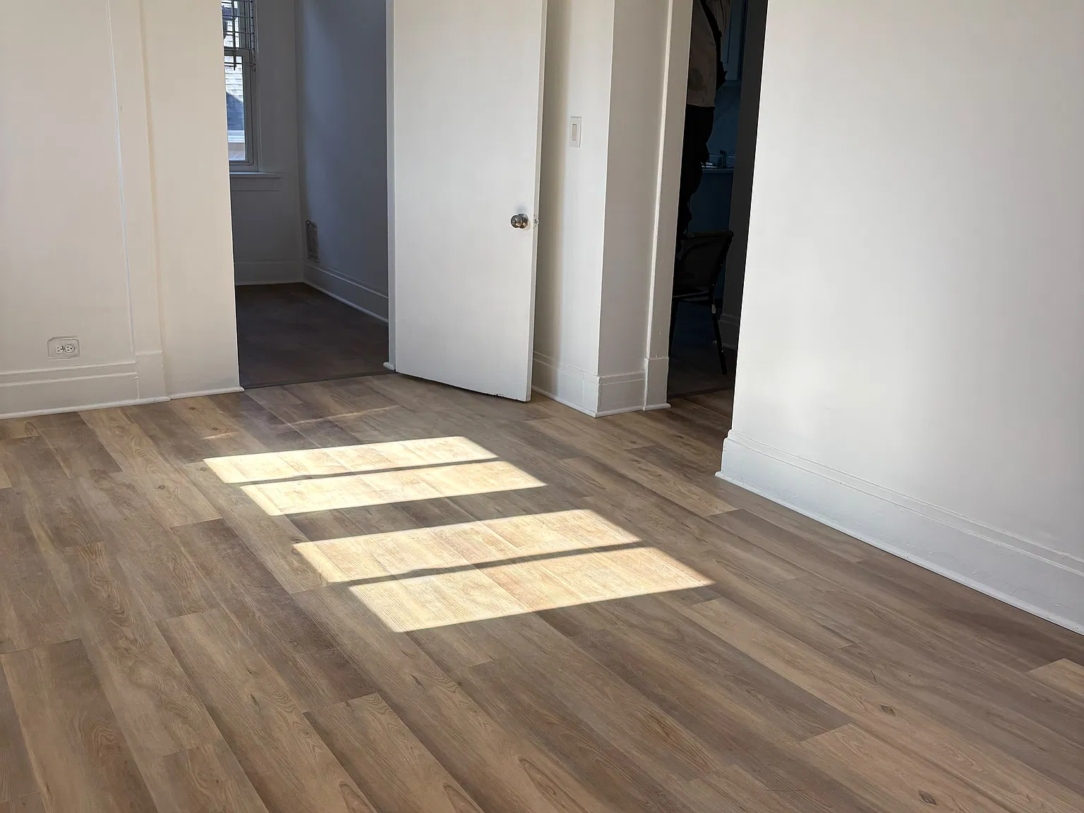 2 bed, 700 sqft, $950 — Photo 2