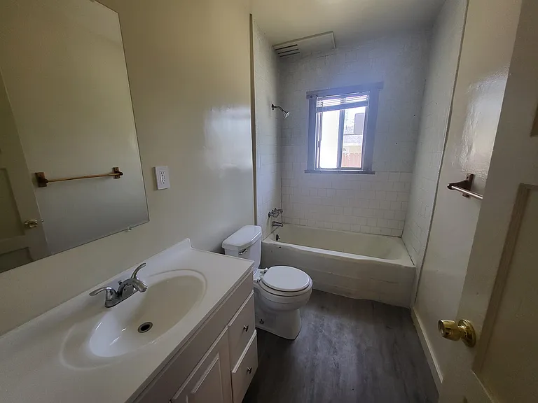 15516 Longworth Ave — Photo 8