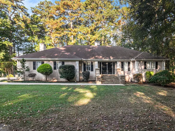 2185 Castle Lake Dr, Tyrone, GA 30290