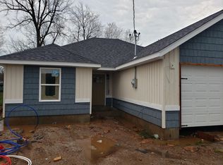 1416 N Fulbright Ave, Springfield, MO 65802