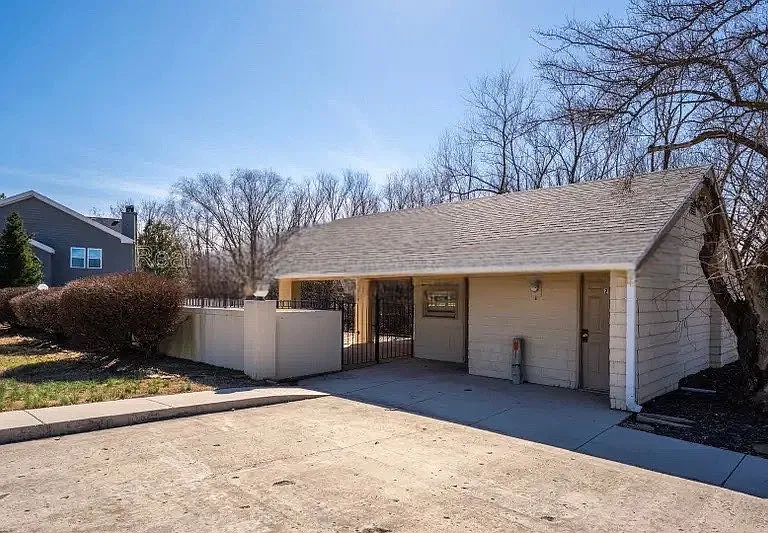 930 E Primrose St #4 — Photo 16