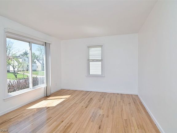 4th image of 20919 Hansen Rd