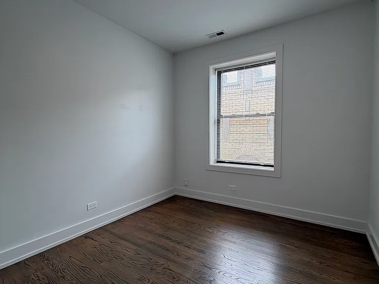 2020 N Spaulding Ave #3 — Photo 17