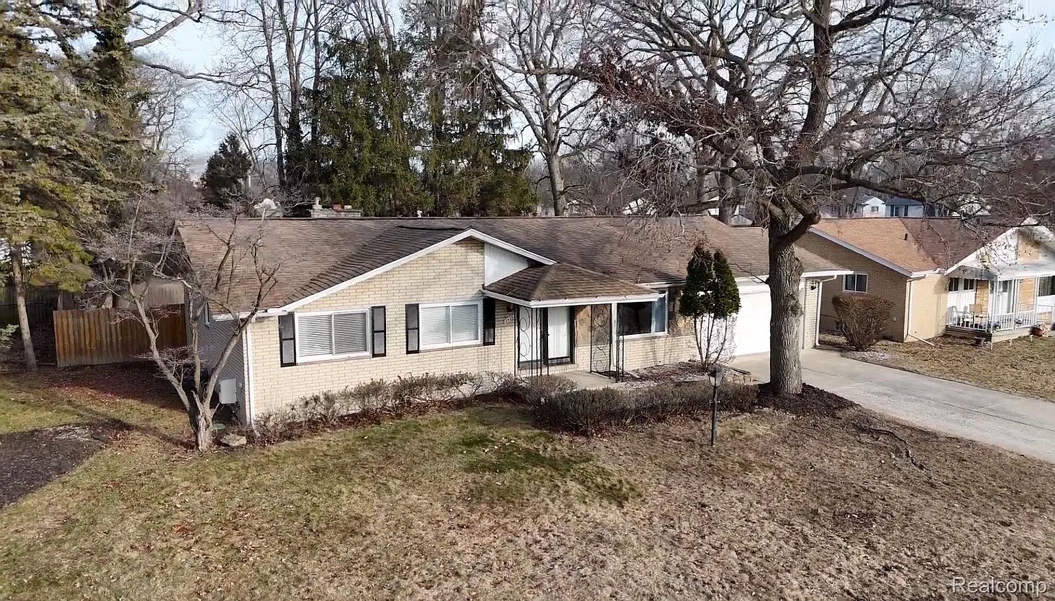 24065 Rockingham St photo 1