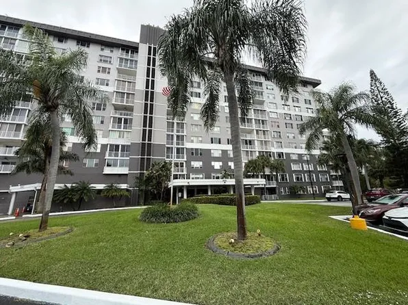 3850 Washington Street #703, Hollywood, FL 33021