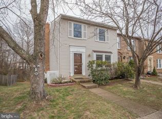 5559 Caithness Ct, Fairfax, VA 22032