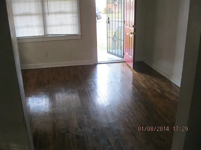 House on West 46th — Photo 3