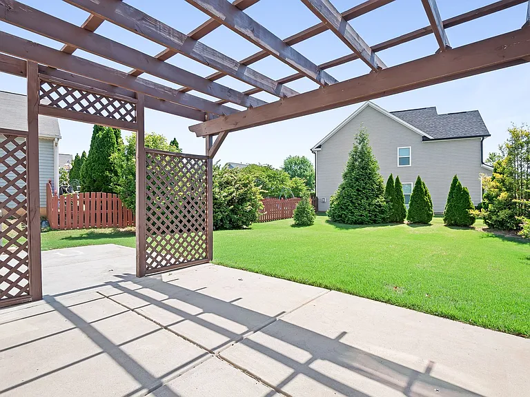 2059 Blue Iris Dr — Photo 34