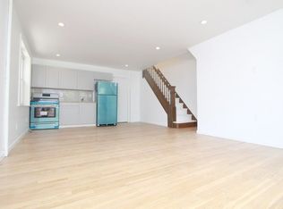 32-77 46th St #1, Astoria, NY 11103