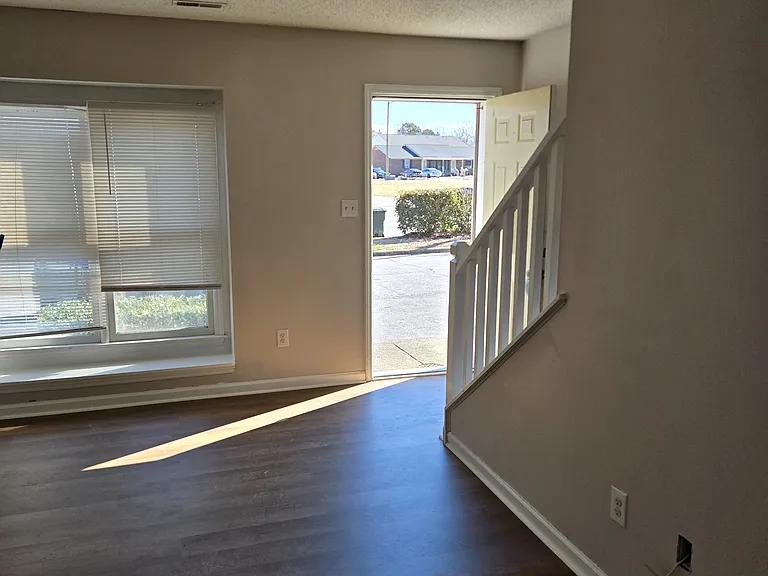 203 Shiloh Dr #E — Photo 18