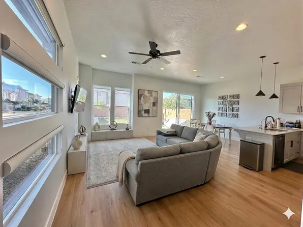 2679 E Rain Tree St, Saint George, UT 84790