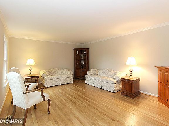 4th image of 13112 Bradley Farm Dr