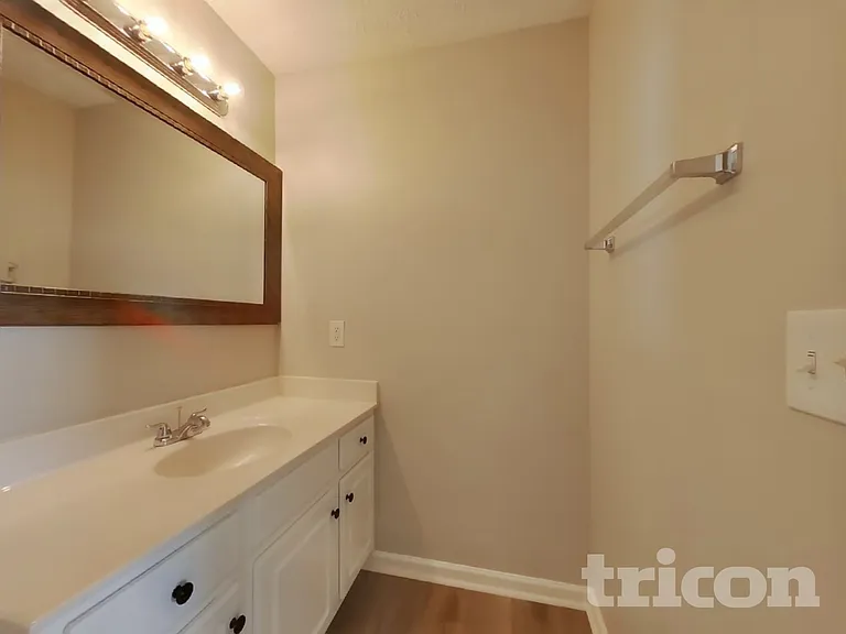 261 Silver Ridge Dr — Photo 8