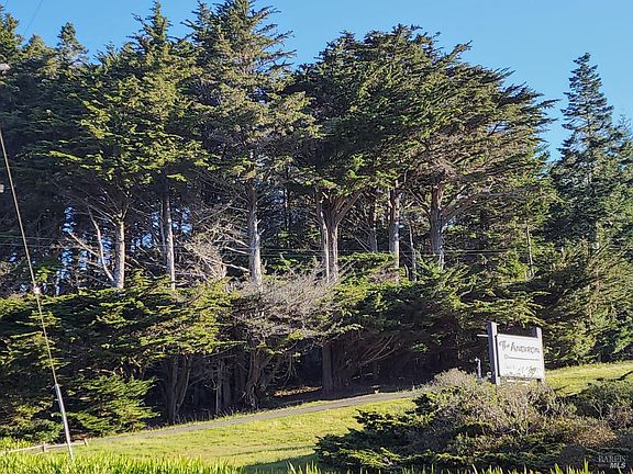 3rd image of 49990 Andiron Road