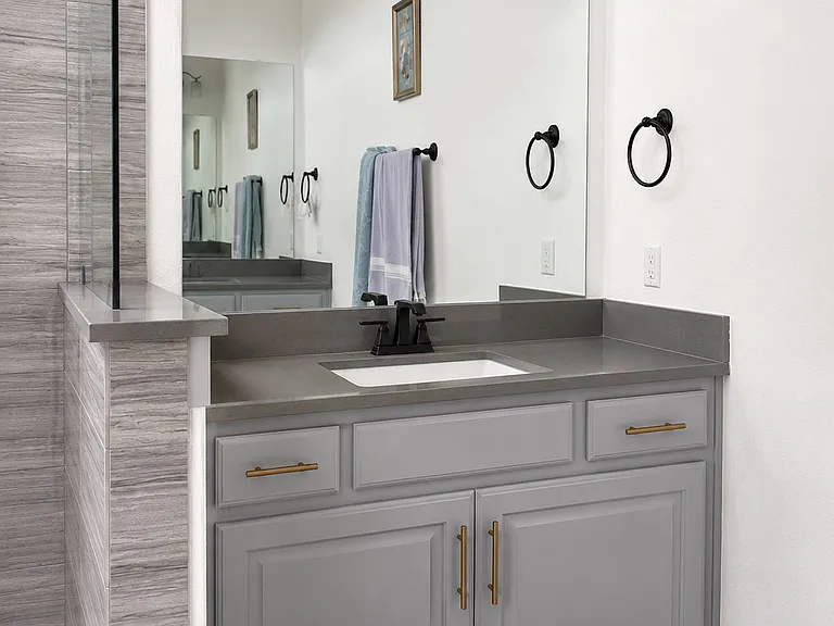 2nd sink in primary bathroom
