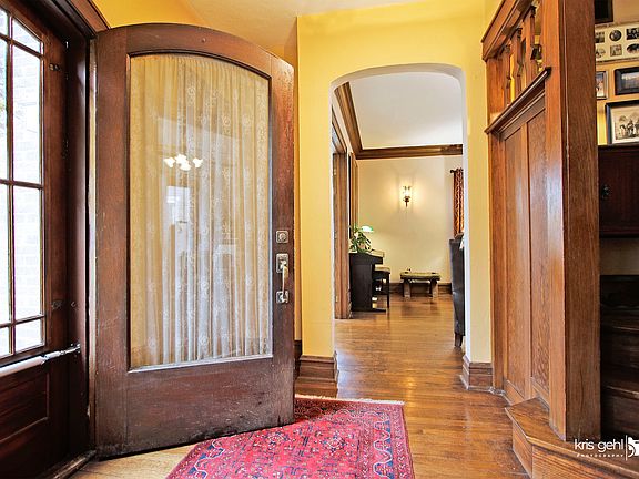 4th image of 333 Glendenning Pl