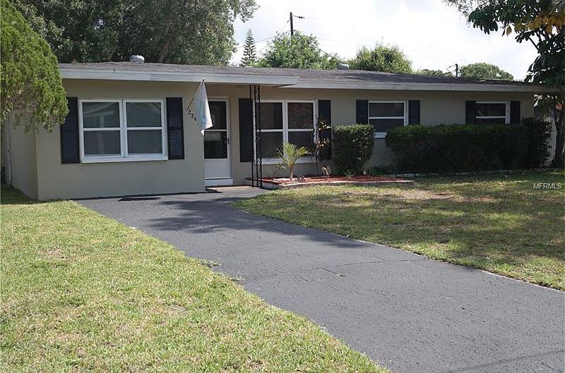 1st image of 2843 Stratford Dr