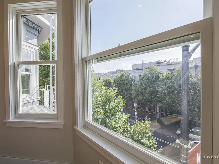 537 Valencia St #4 — Photo 7