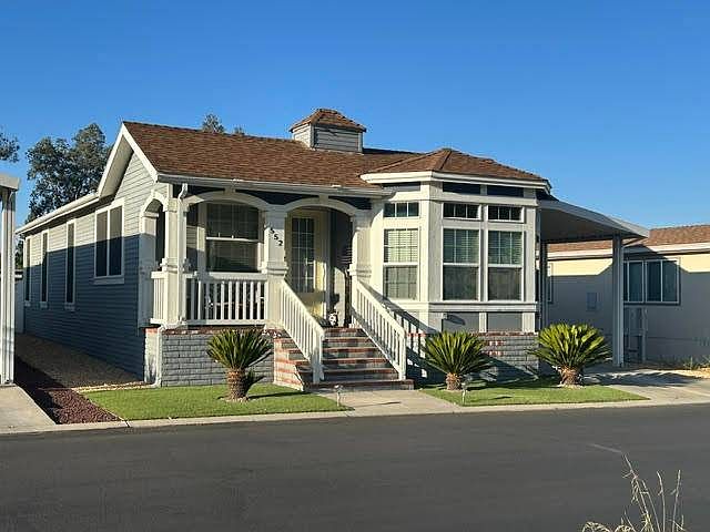 1st image of 15455 Glenoaks Blvd Space 552