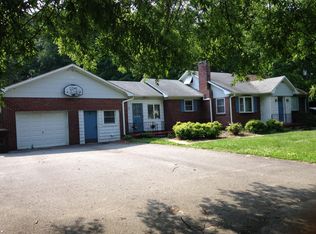 867 Farmington Rd, Mocksville, NC 27028