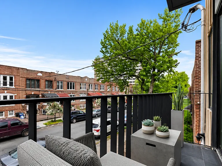 408 Hawthorne St #4D — Photo 6