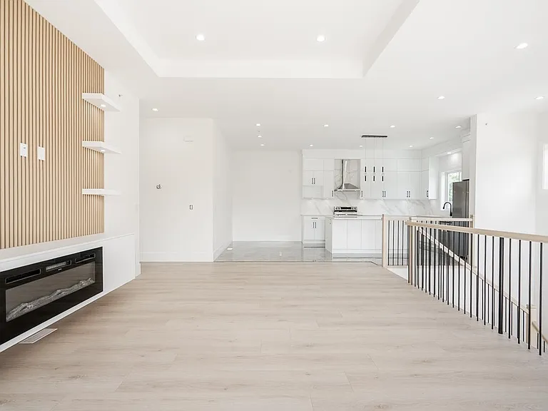 45945 Lewis Ave #UPPER B — Photo 5
