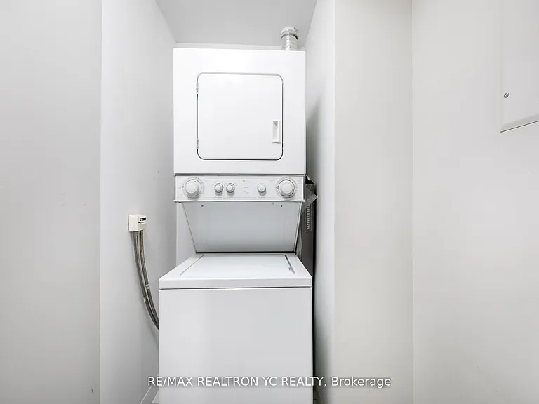 832 Bay St #3510 — Photo 25
