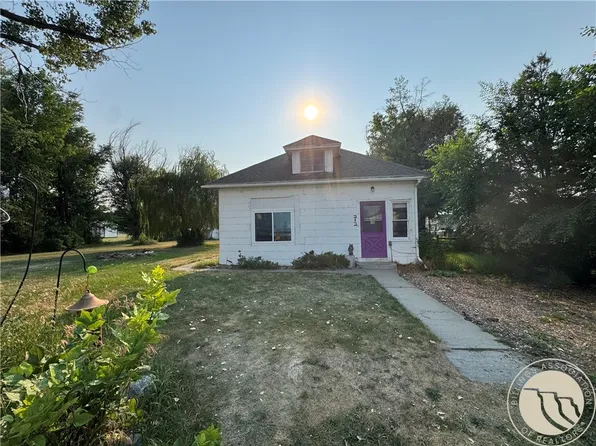 212 3rd St, Custer, MT 59024