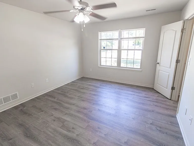1408 Bodie Dr — Photo 17