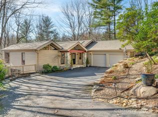 808 Dotsi Dr, Brevard, NC 28712