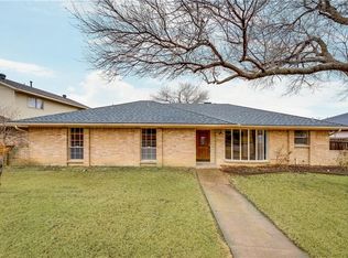 1728 Elizabeth Dr, Carrollton, TX 75007