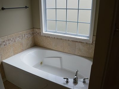 Jetted Tub in Master Bath
