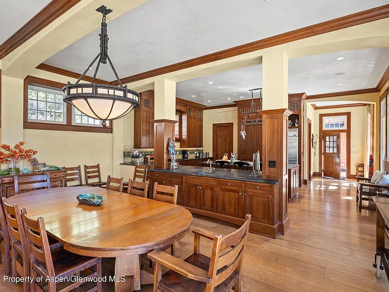 200 Jalanda Ln — Photo 10