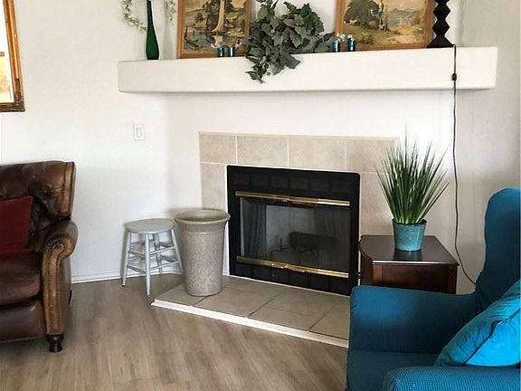 4th image of 1300 W Menlo Ave Space 72