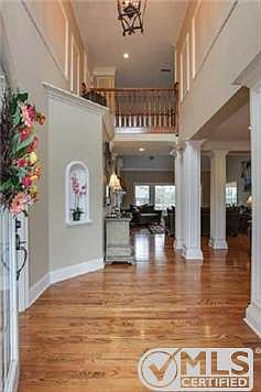 3rd image of 1407 Savannah Park Dr