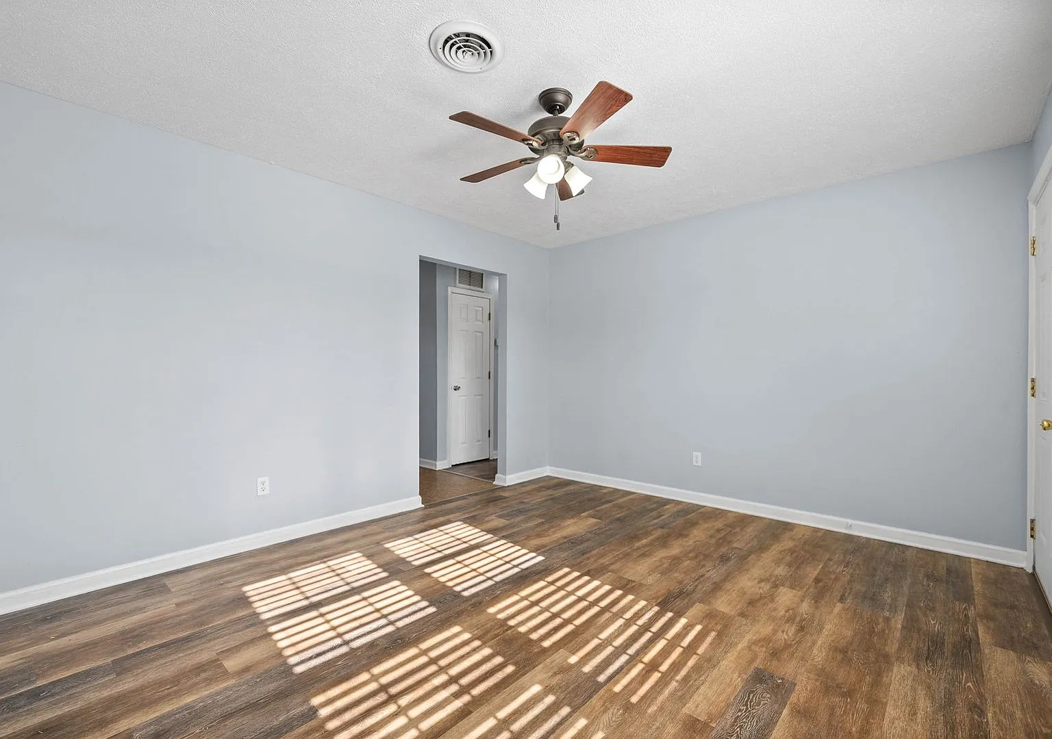 123 Gail St — Photo 4