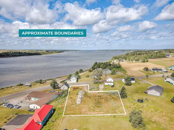 15445 Northside Rd, Saint Peters Bay, PE C0A 2A0